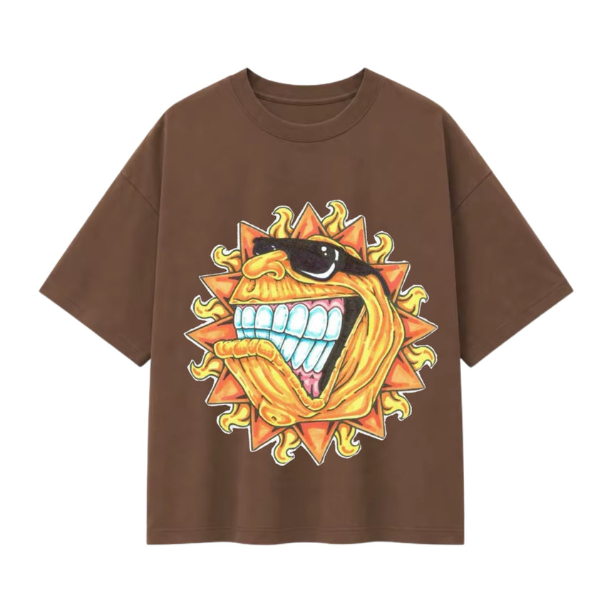 T-shirt oversize brun, soleil jaune souriant